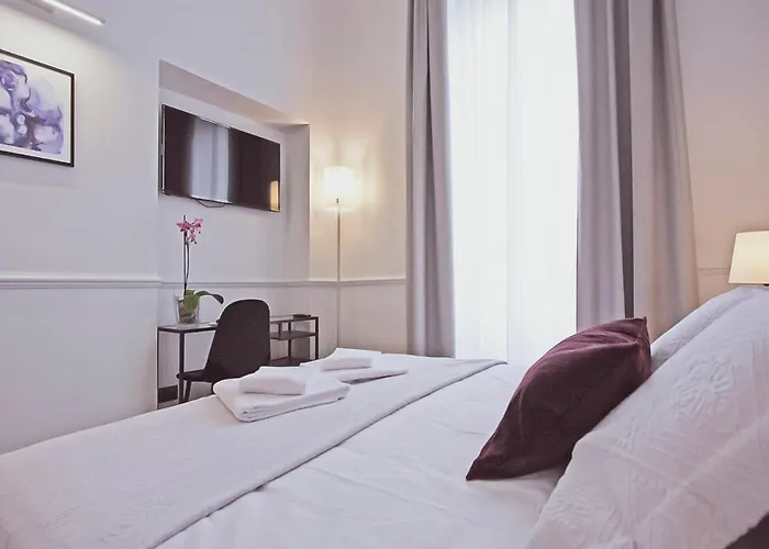 Gemini Suites Navona